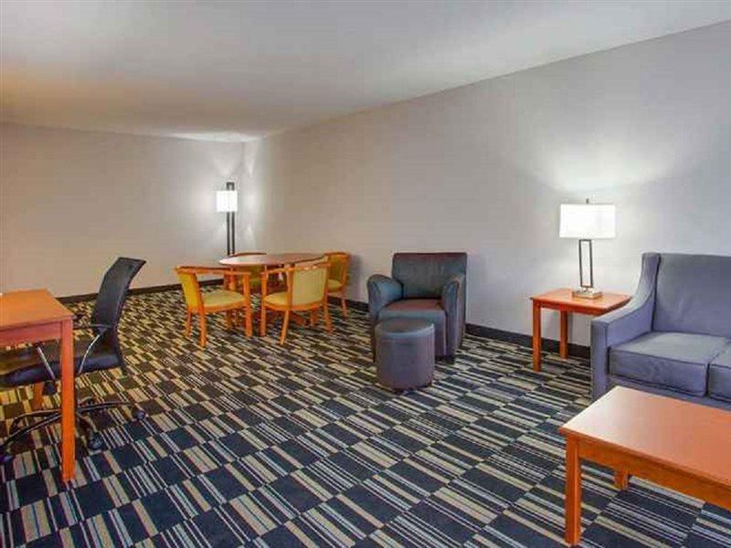 Fairfield Inn & Suites By Marriott Virginia Beach/Norfolk Airport Екстер'єр фото